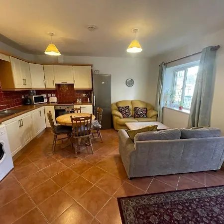 Centre Cosy Off Woodquay